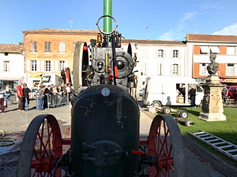 TRACTEUR 1880