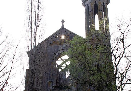 Eglise Sainte-Thérése à Léojac (face)