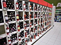 Auchan-Montauban-rayon-vins-IMG_0933-PT.jpg