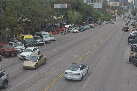 Tesla Cybercab Spot Austin Monatge de plusieurs images